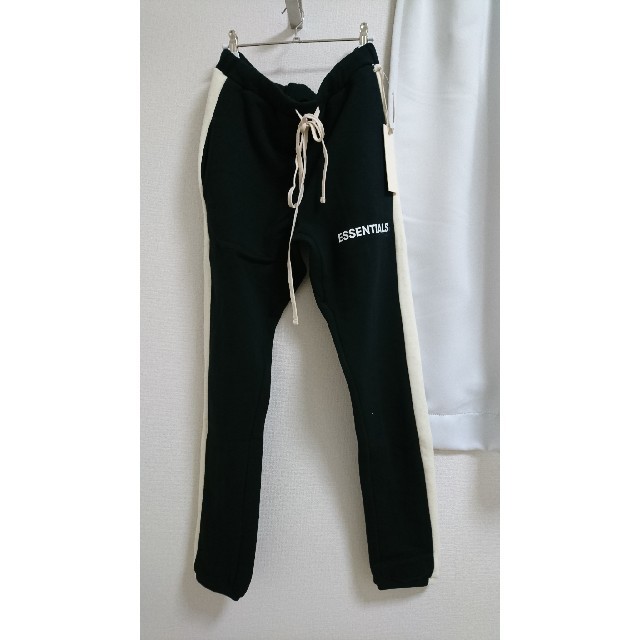 FEAR OF GOD(フィアオブゴッド)のFOG Essentials Side Stripe Sweatpants S メンズのパンツ(その他)の商品写真