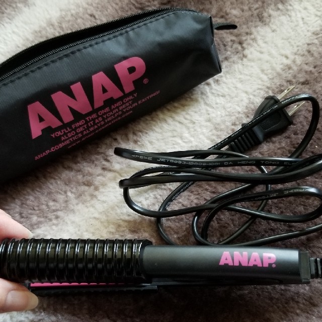ANAP(アナップ)のANAPヘアアイロン スマホ/家電/カメラの美容/健康(ヘアアイロン)の商品写真