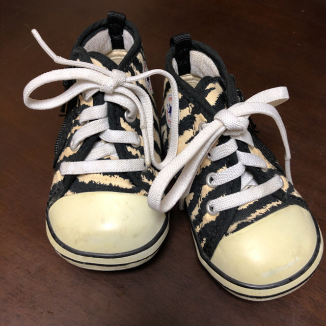 CONVERSE(コンバース)の7☆様ご専用です。ALL STAR  ゼブラ柄ハイカット12センチ キッズ/ベビー/マタニティのベビー靴/シューズ(~14cm)(スニーカー)の商品写真