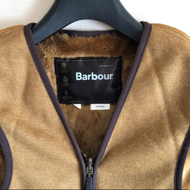 Barbour(バーブァー)のBarbour  バブアー ファーライナー ライナー ベスト メンズのトップス(ベスト)の商品写真