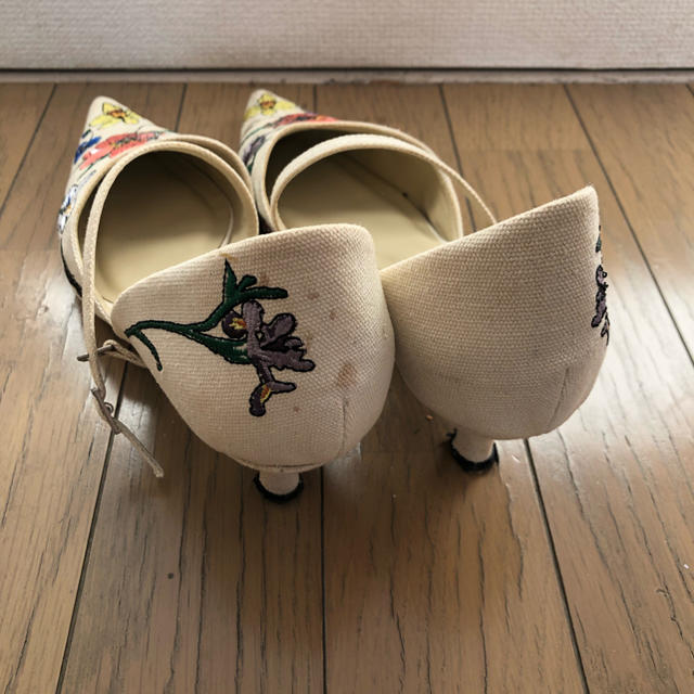 Ameri VINTAGE(アメリヴィンテージ)のAmeri 刺繍パンプス レディースの靴/シューズ(ハイヒール/パンプス)の商品写真