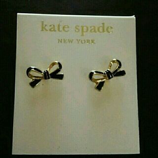 ケイトスペードニューヨーク(kate spade new york)のケイトスペード♠リボンピアス♠新品(ピアス)