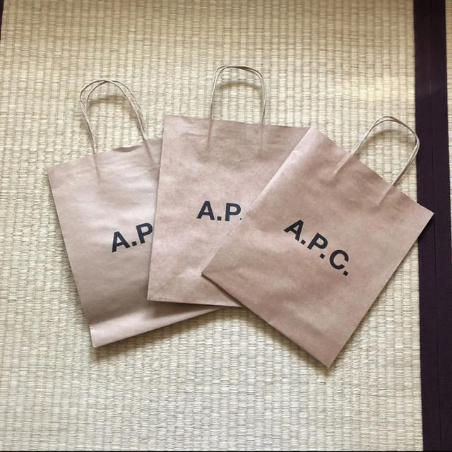 A.P.C(アーペーセー)の専用 A.P.C. アーペーセー ショップ袋 レディースのバッグ(ショップ袋)の商品写真