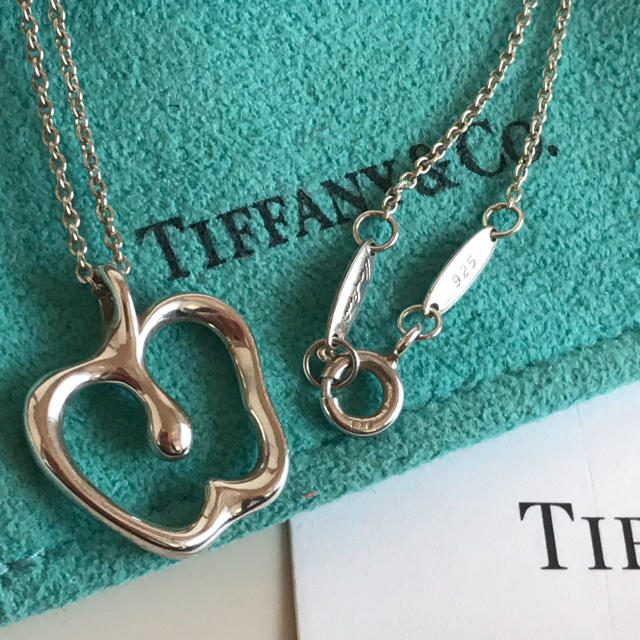 Tiffany & Co.(ティファニー)のTIFFANY & Co. オープンアップル ネックレス レディースのアクセサリー(ネックレス)の商品写真