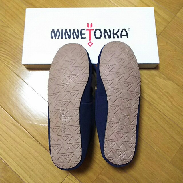 Minnetonka(ミネトンカ)の【新品】ミネトンカ☆モカシンシューズ レディースの靴/シューズ(スリッポン/モカシン)の商品写真