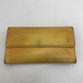 ルイヴィトン(LOUIS VUITTON)のLOUIS VUITTON エピ 長財布 イエロー(財布)