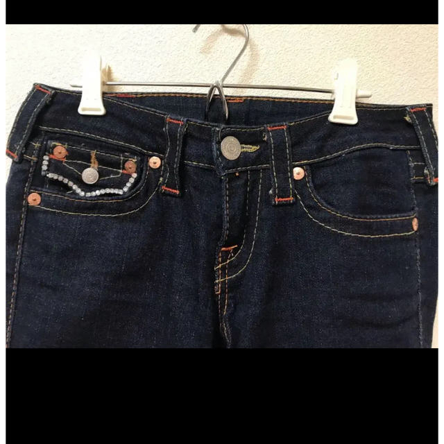 True Religion(トゥルーレリジョン)のTRUE RELIGION☆ビジュー付デニム☆美品☆25インチ レディースのパンツ(デニム/ジーンズ)の商品写真