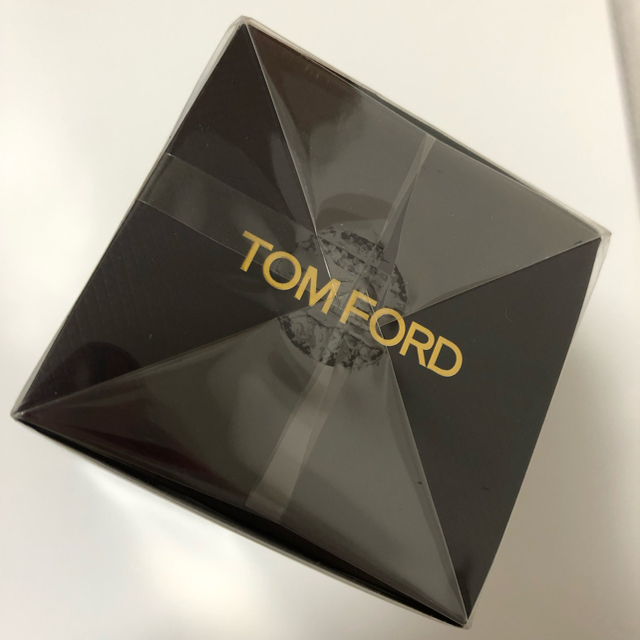 TOM FORD(トムフォード)の♥️viva様専用♥️TOM FORD◆ホワイトスエード　ボディスプレー コスメ/美容の香水(ユニセックス)の商品写真