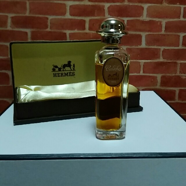 Hermes(エルメス)の新品　HERMES　カレーシュ　パルファム　7.5ml  コスメ/美容の香水(香水(女性用))の商品写真