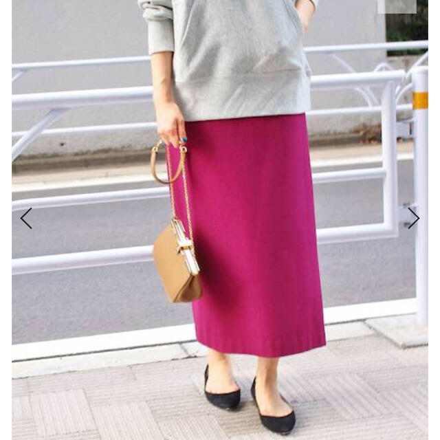 IENA(イエナ)のIENA 人気完売色 新品 ジョーゼットロングタイトスカート38ピンク レディースのスカート(ロングスカート)の商品写真