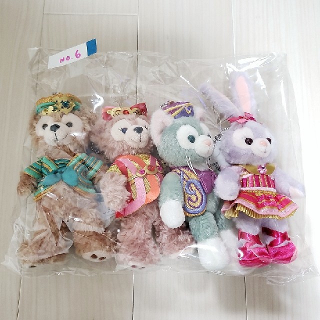 Disney - 35周年 ハピエスト セレブレーション ぬいぐるみバッジ 4点