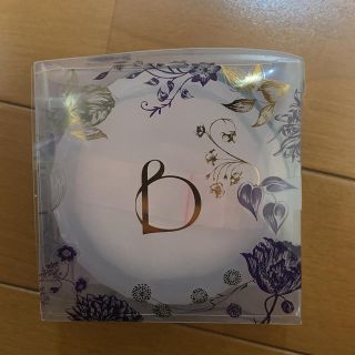 ベネフィーク(BENEFIQUE)の新品 ベネフィーク ホワイトニングパウダー 25g パフ付き(フェイスパウダー)