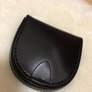 「土屋鞄製造所 コードバン 馬蹄型小銭入れ ブラック 22000円」に