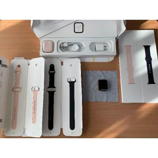 アップルウォッチ(Apple Watch)のApple Watch Series 4 GPS ゴールド Gold 44mm(その他)