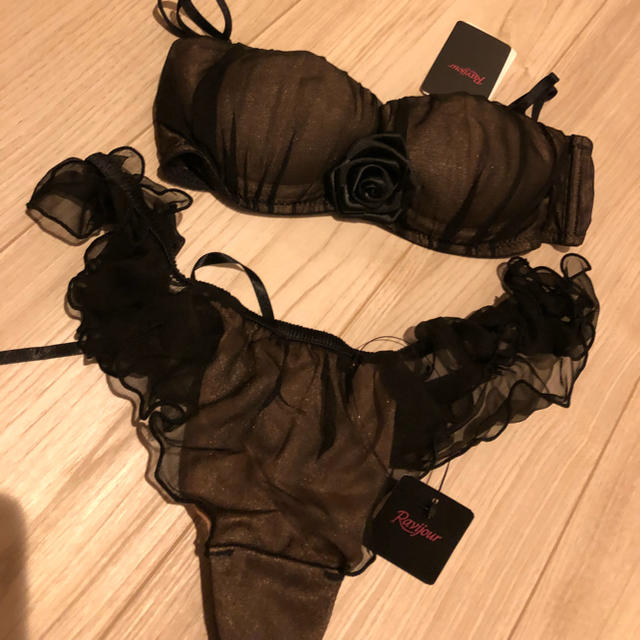 Ravijour(ラヴィジュール)の⑥Ravijour B65-70♡黒×ベージュ♡Tバック♡バラ レディースの下着/アンダーウェア(ブラ&ショーツセット)の商品写真