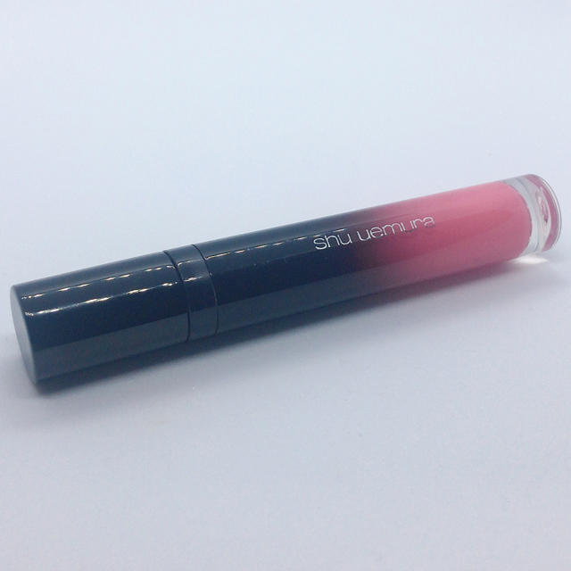 shu uemura(シュウウエムラ)のシュウウエムラ ラック シュプリア CR02 コスメ/美容のベースメイク/化粧品(リップグロス)の商品写真