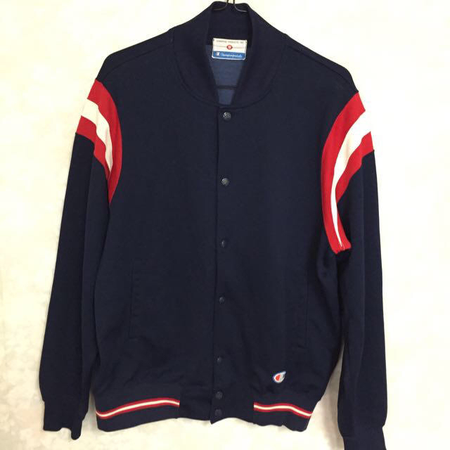 Champion(チャンピオン)のチャンピオン レトロジャージ 紺 O レディースのジャケット/アウター(ノーカラージャケット)の商品写真