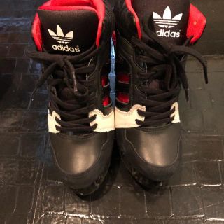 アディダス(adidas)のアディダスオリジナルス スニーカー ヒール(その他)