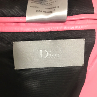 「Dior 定価36万 パリコレ着用 ピンク レザー ジャケット」に近い商品
