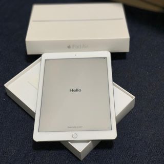 アイパッド(iPad)のiPad air2 64GB シルバー cellular セルラー キーボード(スマートフォン本体)