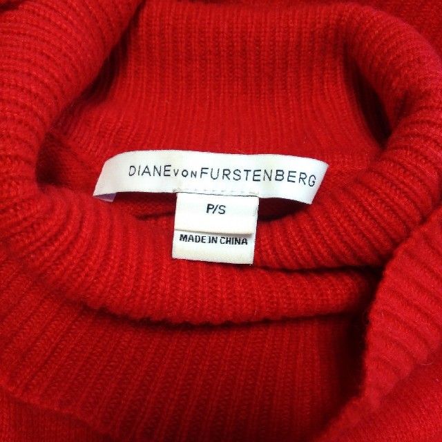 DIANE von FURSTENBERG(ダイアンフォンファステンバーグ)のダイアンフォンファステンバーグ　カシミア　タートルニット　赤　P/S レディースのトップス(ニット/セーター)の商品写真