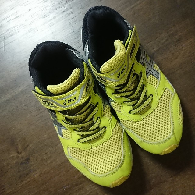 asics(アシックス)の【たまい様専用】asics 20㎝☆ キッズ/ベビー/マタニティのキッズ靴/シューズ(15cm~)(スニーカー)の商品写真