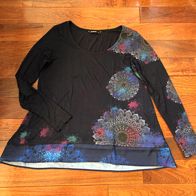 DESIGUAL(デシグアル)のデシグアル  長袖カットソー レディースのトップス(カットソー(長袖/七分))の商品写真