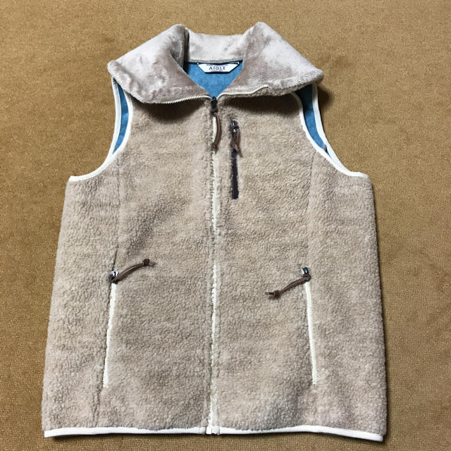 AIGLE - エーグル フリース ベスト ベージュ 森ガール Mの通販 by オン ...