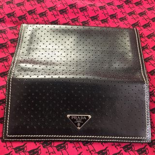 プラダ(PRADA)のプラダ★パンチングレザー黒★PRADA(長財布)