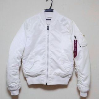 アルファインダストリーズ(ALPHA INDUSTRIES)のアルファ MA-1 フライトジャケット SLIM FIT【ホワイト☆Msize】(フライトジャケット)