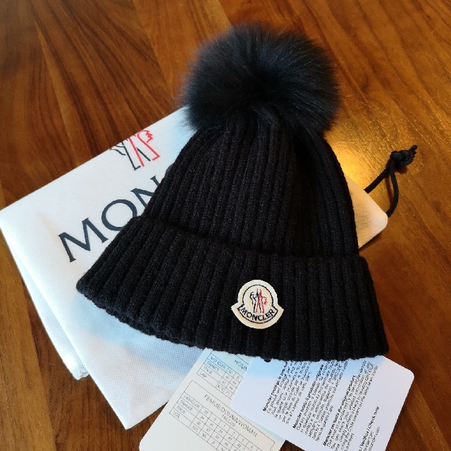 MONCLER(モンクレール)の☃️新品【モンクレール】もえこ様専用。 レディースの帽子(ニット帽/ビーニー)の商品写真