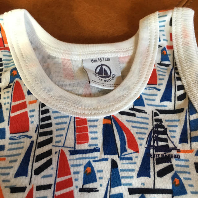 PETIT BATEAU(プチバトー)の水通しのみ☆プチバトー67㎝74㎝ キッズ/ベビー/マタニティのベビー服(~85cm)(ロンパース)の商品写真