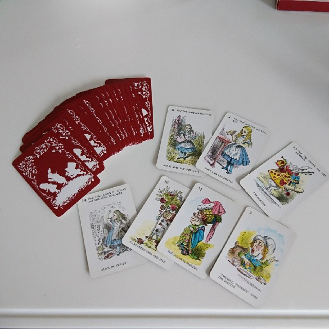 不思議の国のアリス カードゲーム エンタメ/ホビーのおもちゃ/ぬいぐるみ(キャラクターグッズ)の商品写真