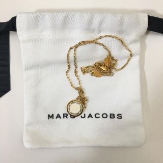 マークバイマークジェイコブス(MARC BY MARC JACOBS)のマークジェイコブスネックレス ペンダント クリーム(ネックレス)