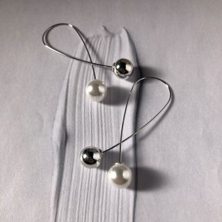 ビューティアンドユースユナイテッドアローズ(BEAUTY&YOUTH UNITED ARROWS)のpearl and ball design earring(ピアス)