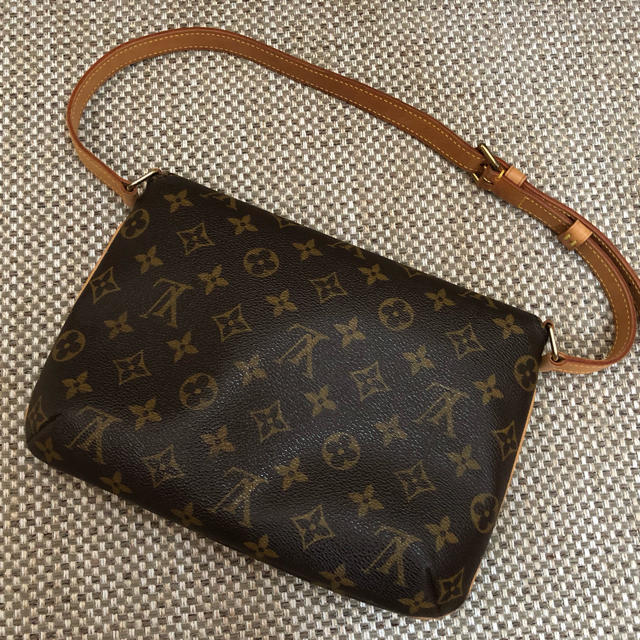 LOUIS VUITTON ミュゼットタンゴ