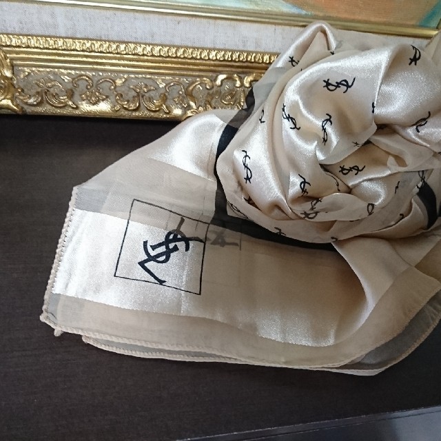 Yves Saint Laurent Beaute(イヴサンローランボーテ)のイヴサンローラン 大判ストール レディースのファッション小物(ストール/パシュミナ)の商品写真