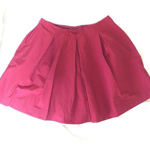 MERCURYDUO(マーキュリーデュオ)の赤 ミニスカート  レディースのスカート(ミニスカート)の商品写真