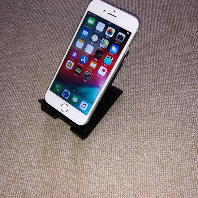 Apple(アップル)のiPhone8  64GB スマホ/家電/カメラのスマートフォン/携帯電話(スマートフォン本体)の商品写真