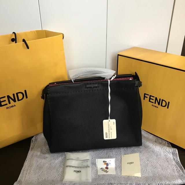 FENDI(フェンディ)の限界値下げ！伊勢丹で購入。新品未使用 FENDI バッグ ピーカブー メンズのバッグ(トートバッグ)の商品写真