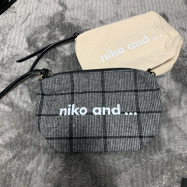 niko and...(ニコアンド)のNiko and… ポーチ2個 レディースのファッション小物(ポーチ)の商品写真