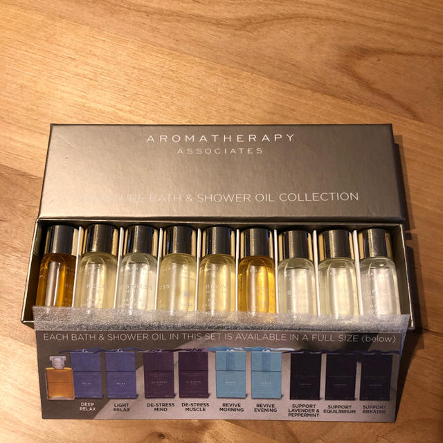 AROMATHERAPY ASSOCIATES(アロマセラピーアソシエイツ)のアロマセラピー アソシエイツ ミニチュアバスオイルコレクション 3ml  コスメ/美容のボディケア(入浴剤/バスソルト)の商品写真