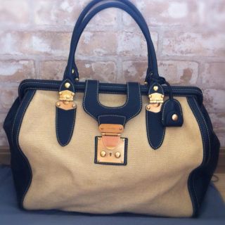 ミュウミュウ(MIU MIU)のmiumiu がま口bigバッグ(トートバッグ)