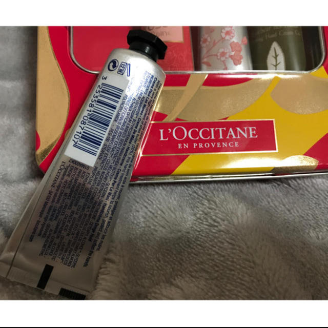 L'OCCITANE(ロクシタン)の【新品未使用】シア ハンドクリーム コスメ/美容のボディケア(ハンドクリーム)の商品写真
