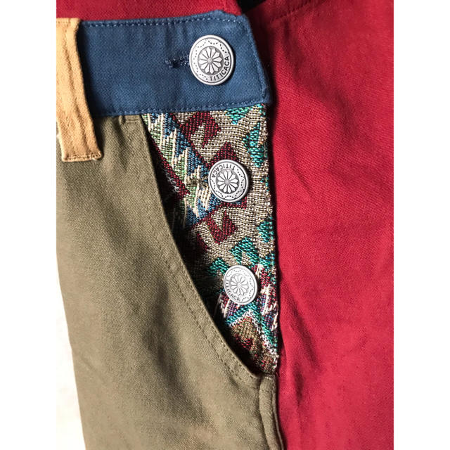 titicaca(チチカカ)の新品未使用 チチカカ ジャンパー スカート カラフル 可愛い オシャレ レディースのワンピース(ひざ丈ワンピース)の商品写真