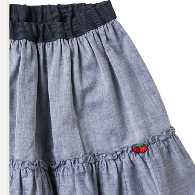 familiar(ファミリア)のファミリア リバーシブルスカート 100サイズ キッズ/ベビー/マタニティのキッズ服女の子用(90cm~)(スカート)の商品写真