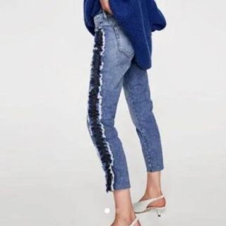 ザラ(ZARA)のサイドフリル デニム(デニム/ジーンズ)