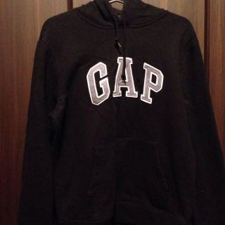 ギャップ(GAP)のGAP定番 黒ロゴパーカー(トレーナー/スウェット)