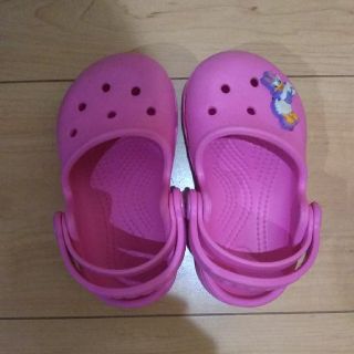 クロックス(crocs)のクロックス C6（14センチ）ピンク(サンダル)