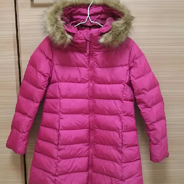 UNIQLO(ユニクロ)のお値下げ中 美品 UNIQLO コート ジュニア 120 キッズ/ベビー/マタニティのキッズ服女の子用(90cm~)(コート)の商品写真